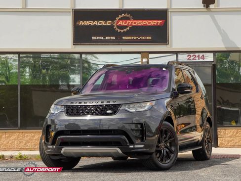 Used 2020 Land Rover Discovery Landmark AWD/4WD image 1