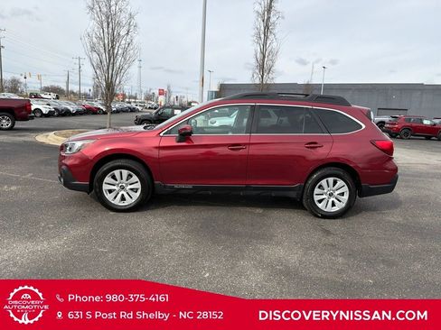 Used 2018 Subaru Outback 2.5i Premium image 10