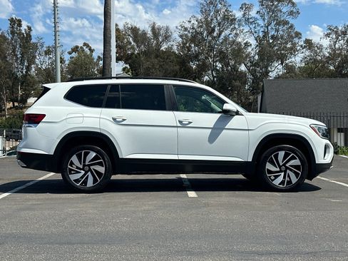 Used 2024 Volkswagen Atlas SE AWD/4WD image 6