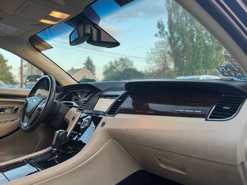 Used 2019 Ford Taurus Limited w/ Driver Assist Package image 5
