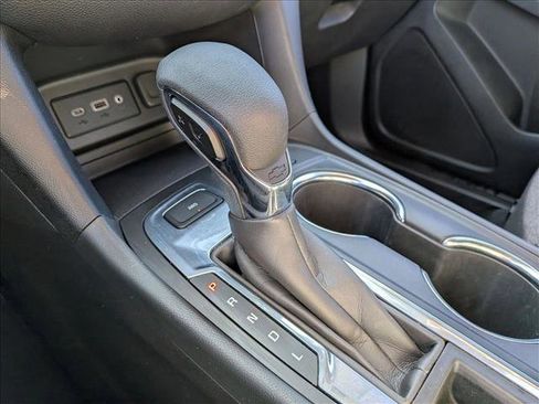 Used 2024 Chevrolet Equinox LT image 12