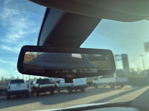 Used 2020 Buick Enclave Avenir w/ Avenir Technology Package image 17