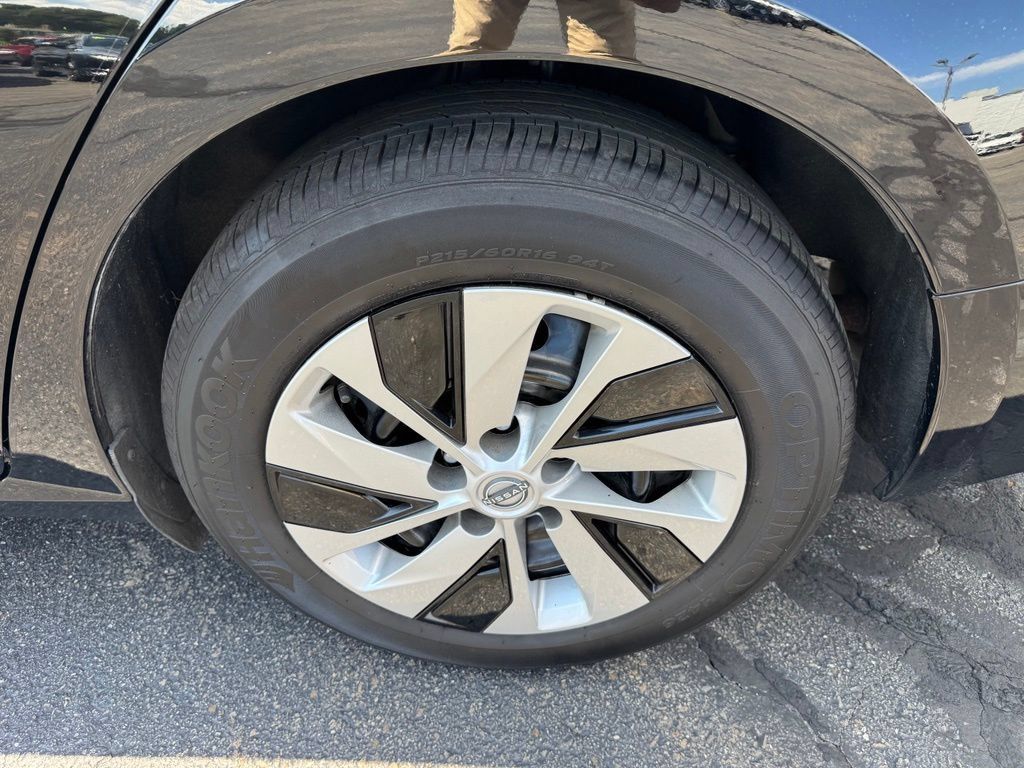 Used 2024 Nissan Altima 2.5 S FWD image 31