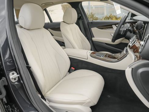 Used 2023 Mercedes-Benz E 350 Sedan image 42
