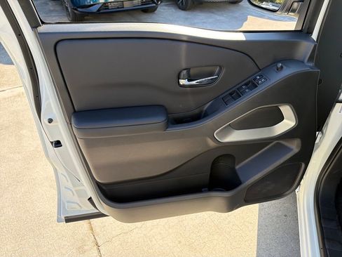 New 2026 Nissan Frontier SV w/ SV Convenience Package image 16