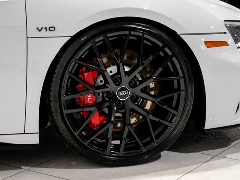 Used 2020 Audi R8 V10 w/ 20" Wheel Package image 46