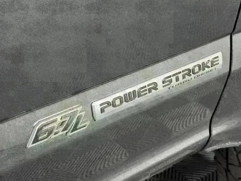 Used 2018 Ford F350 Platinum w/ Platinum Ultimate Package AWD/4WD image 16