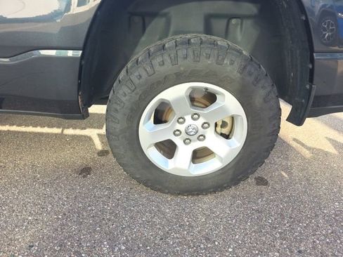 Used 2019 RAM 1500 Big Horn image 13