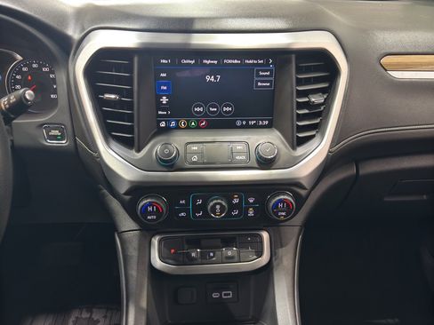 Used 2023 GMC Acadia SLE w/ Infotainment Package image 29