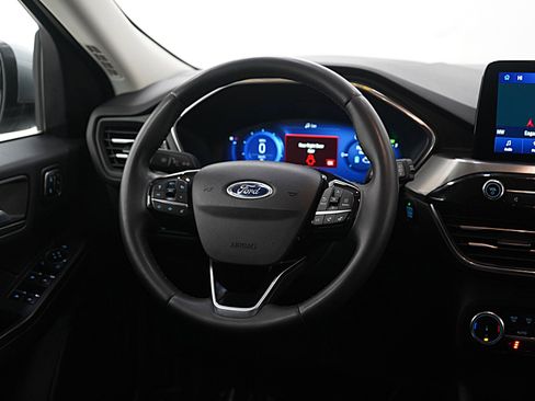 Used 2022 Ford Escape Titanium image 13