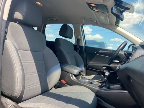 Used 2019 Kia Sorento FWD V6 w/ LX V6 Convenience Package image 29
