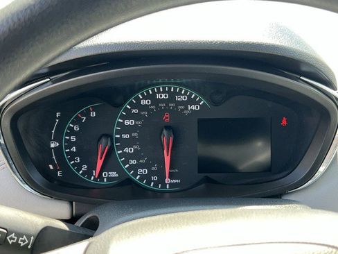 Used 2021 Chevrolet Trax LS w/ Tint and Cruise Package image 12