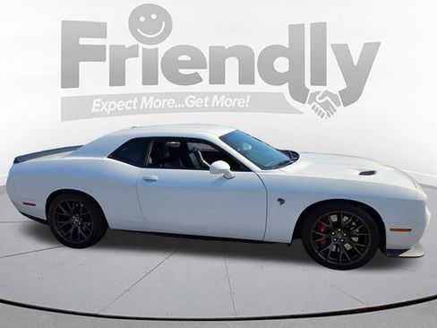 Used 2015 Dodge Challenger SRT Hellcat RWD image 4