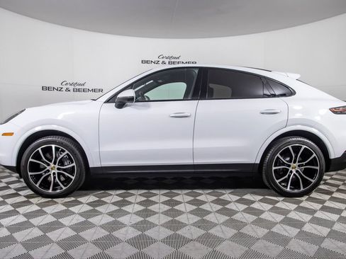 Used 2023 Porsche Cayenne Coupe AWD/4WD image 10