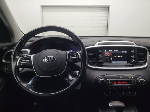 Used 2019 Kia Sorento S FWD image 22