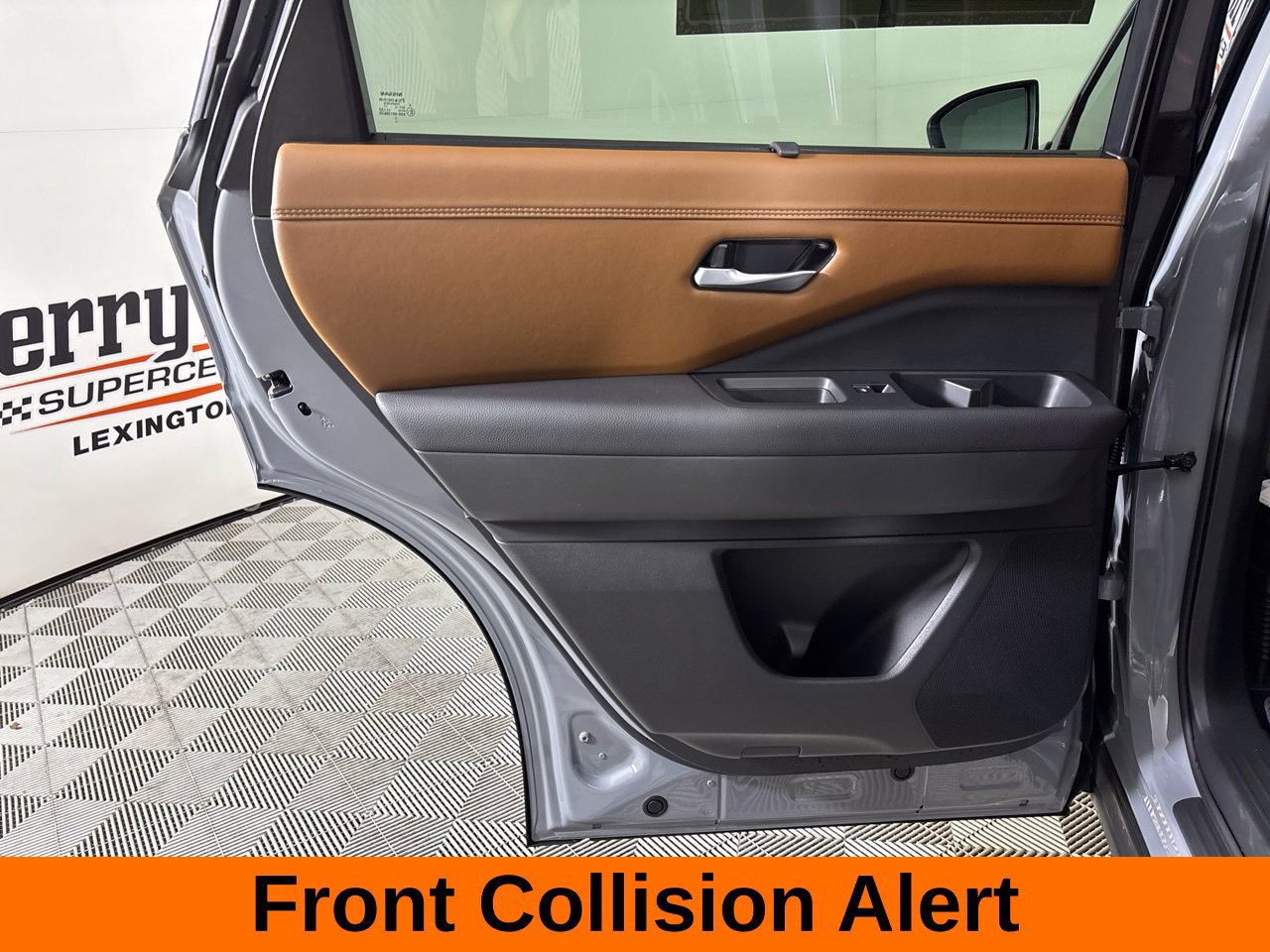 Used 2025 Nissan Pathfinder Platinum w/ Cargo Package FWD image 25