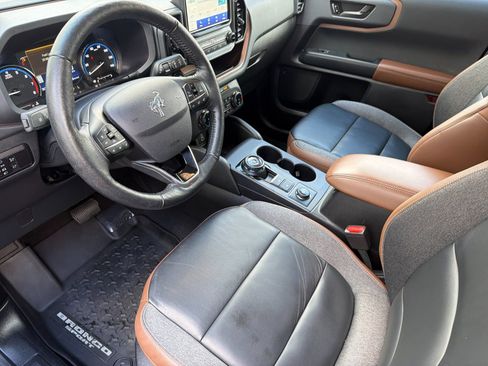 Used 2023 Ford Bronco Sport Outer Banks w/ Tech Package AWD/4WD image 9