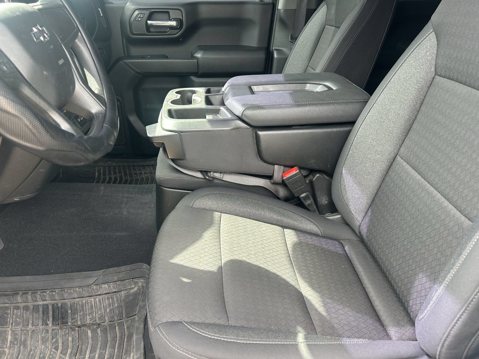 Used 2024 Chevrolet Silverado 1500 Custom Trail Boss w/ Dark Appearance Package AWD/4WD image 9