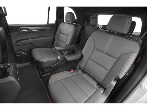 New 2026 GMC Acadia AT4 w/ LPO, Floor Liner Package AWD/4WD image 33