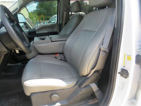 Used 2019 Ford F250 XL w/ Power Equipment Group AWD/4WD image 8
