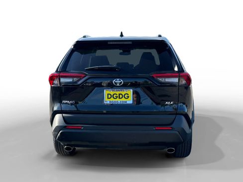 Used 2024 Toyota RAV4 XLE image 4