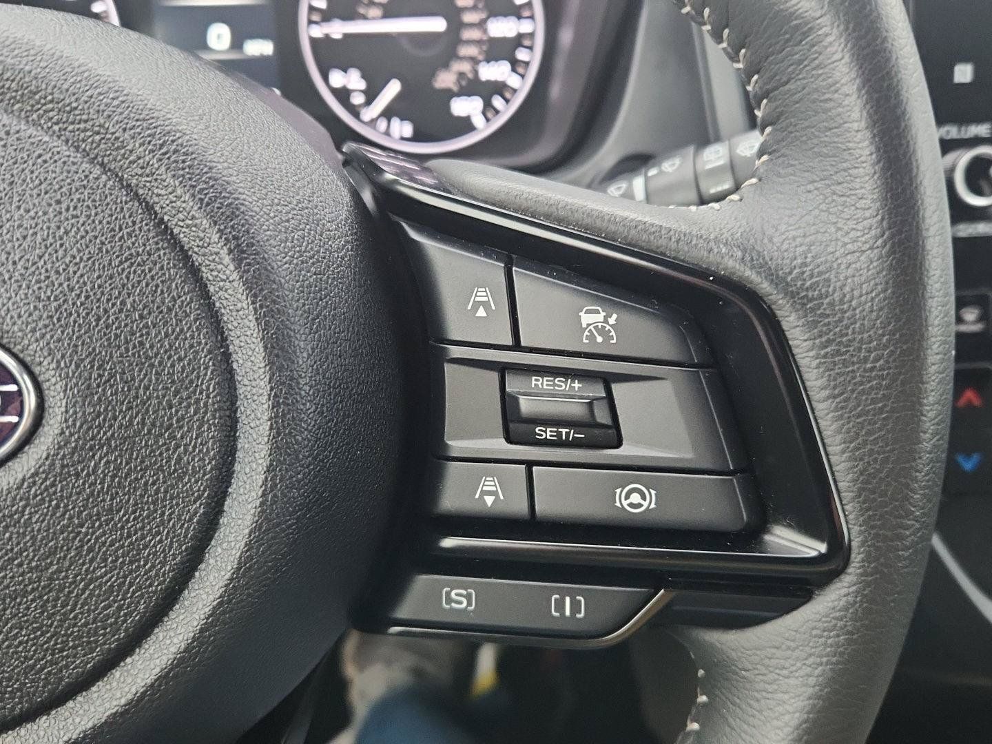 Used 2025 Subaru Forester Premium AWD/4WD image 14