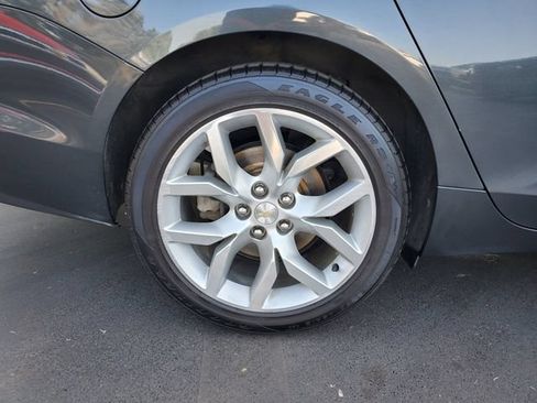 Used 2018 Chevrolet Impala Premier FWD image 9