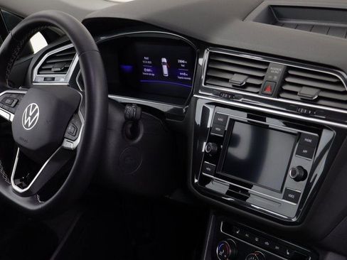 Used 2022 Volkswagen Tiguan S image 21