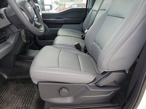 New 2026 Ford F350 XL w/ XL Chrome Package image 9