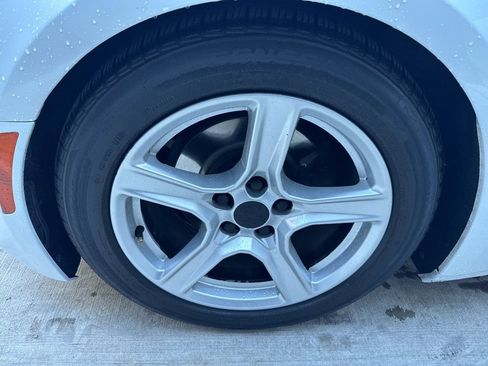 Used 2022 Chevrolet Camaro LT image 17