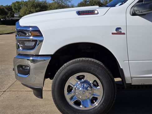 New 2025 RAM 2500 Tradesman w/ Chrome Appearance Group image 8