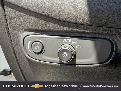 Used 2021 Chevrolet Equinox LT FWD image 25
