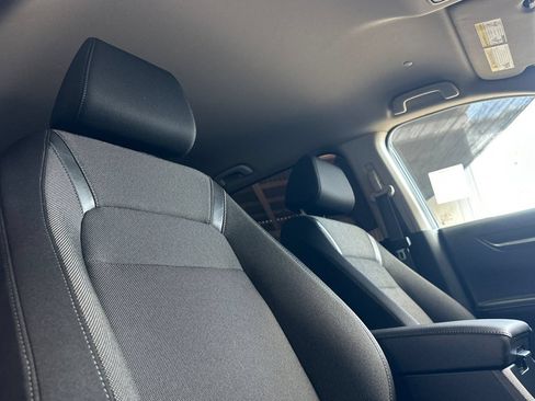 Used 2025 Honda CR-V LX image 17