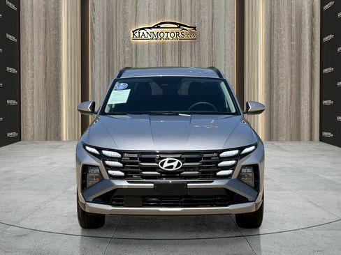 Used 2025 Hyundai Tucson Blue AWD/4WD image 2