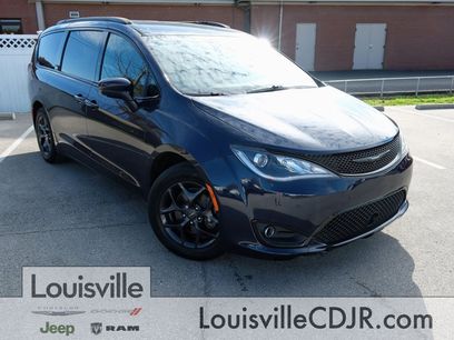 Used 2019 Chrysler Pacifica Touring-L w/ Advanced Safetytec Group