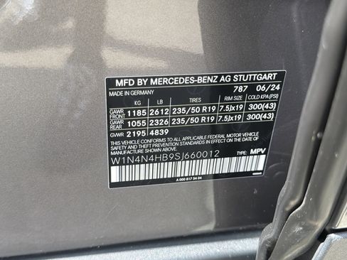 Used 2025 Mercedes-Benz GLA 250 4MATIC image 30