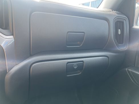 Used 2022 Chevrolet Silverado 1500 Custom w/ Safety Confidence Package image 17