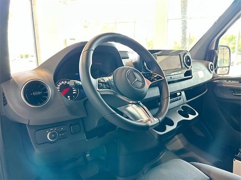 New 2025 Mercedes-Benz Sprinter 2500 image 9