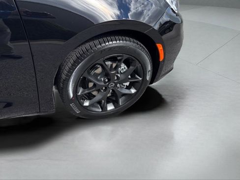 New 2026 Chrysler Pacifica Select w/ S Appearance Package image 27