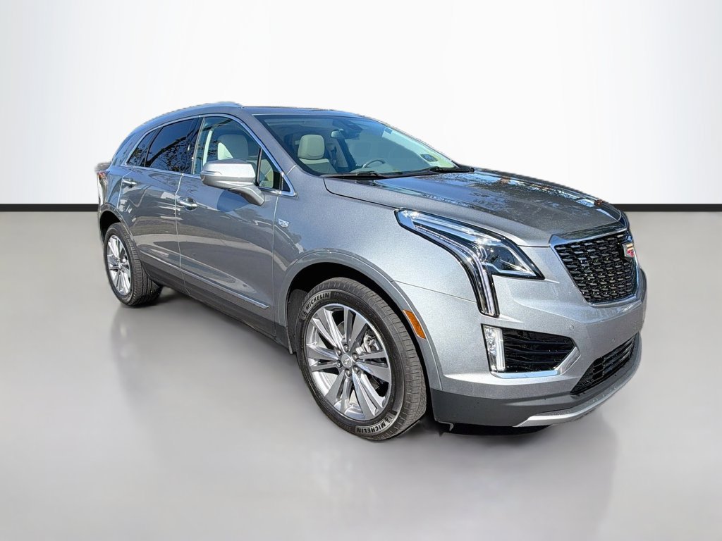 Used 2025 Cadillac XT5 Premium Luxury FWD image 2