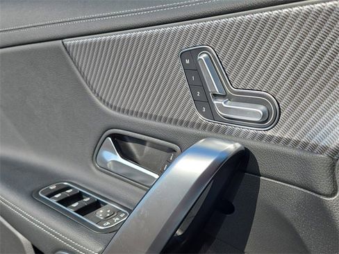 Used 2025 Mercedes-Benz CLA 250 4MATIC image 23
