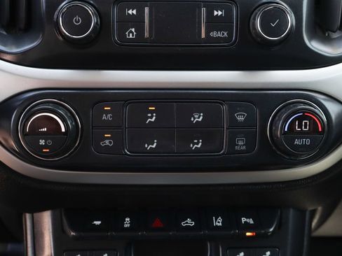 Used 2020 Chevrolet Colorado LT w/ Colorado RST Special Edition image 38