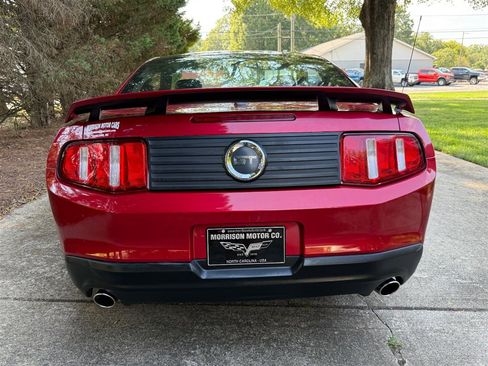 Used 2010 Ford Mustang GT Premium image 35