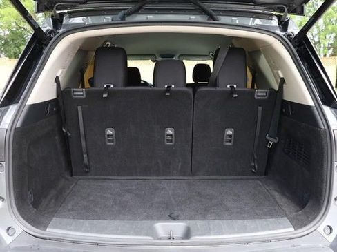 Certified 2025 Nissan Pathfinder SV FWD image 7