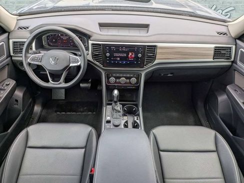 Certified 2023 Volkswagen Atlas SEL AWD/4WD image 16