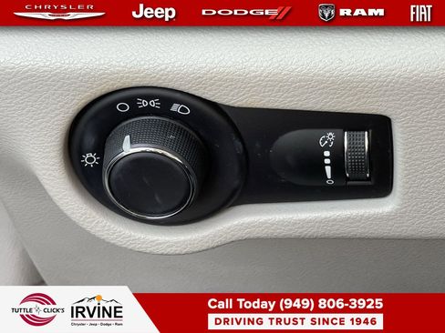 Certified 2019 Chrysler Pacifica L image 23