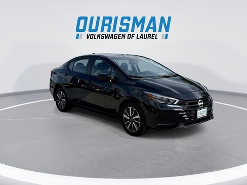 Used 2025 Nissan Versa SV w/ Trunk Package FWD image 2
