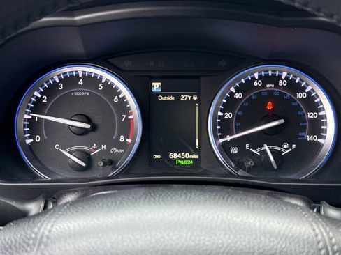 Used 2018 Toyota Highlander image 29