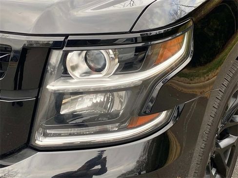 Used 2019 Chevrolet Suburban Premier image 5