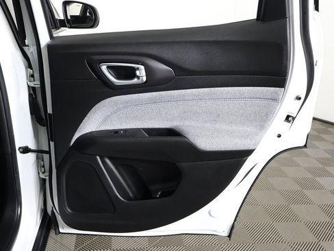 Used 2022 Jeep Compass Latitude w/ Convenience Group image 24